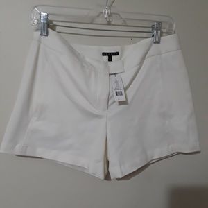 Theory NWT White Shorts Size 6